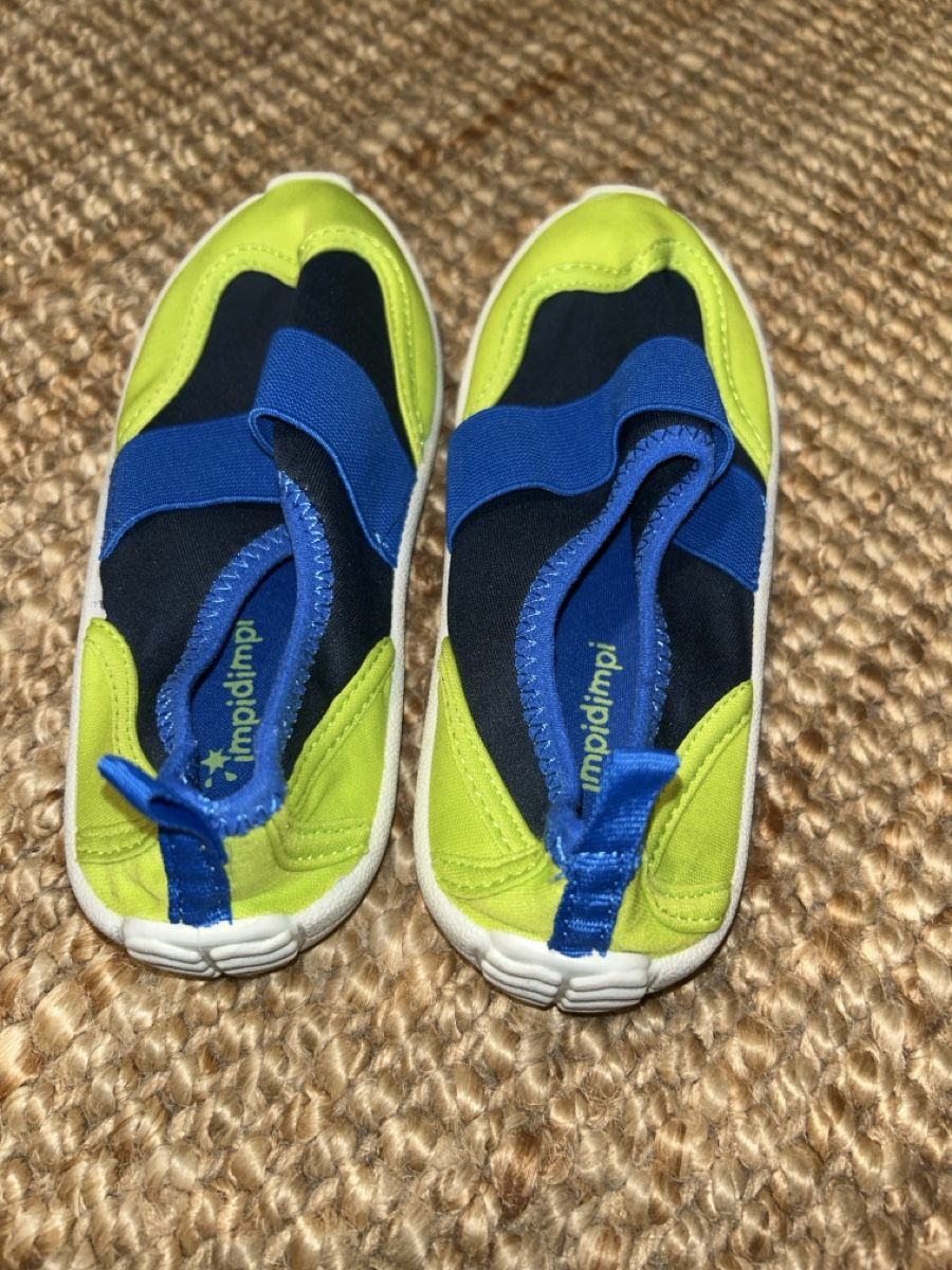 Scarpe per ragazzi: Badeschuhe für Kinder, Gr.31 – Usato da Dottikon venduto da cimar 3