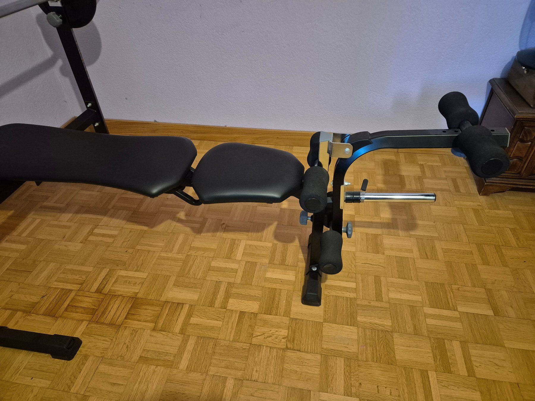 Manubri & Pesi: Hantelbank mit Beintrainer – Usato da Wangen an der Aare venduto da Mfl1 2