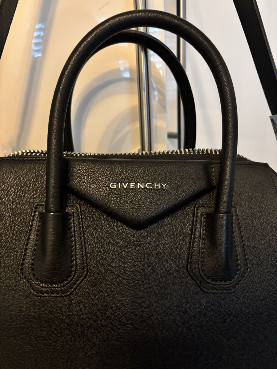 Givenchy Sacs femmes: Givenchy Antigona Small Bag, like new! – Neuf (Voir description) à Windisch par bymarikaa 3