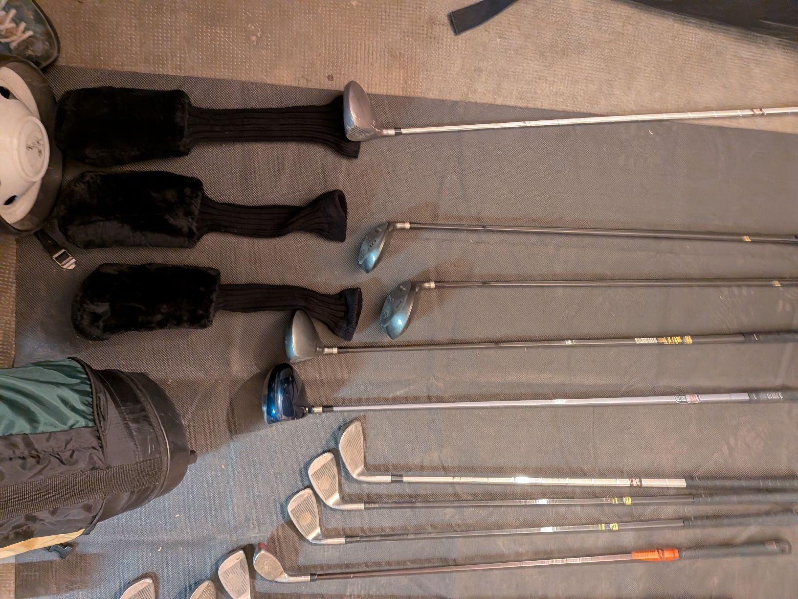 Mazze & Set: Set de golf complet avec chariot Foissy état correct – Usato da Noville venduto da mod_928h 4