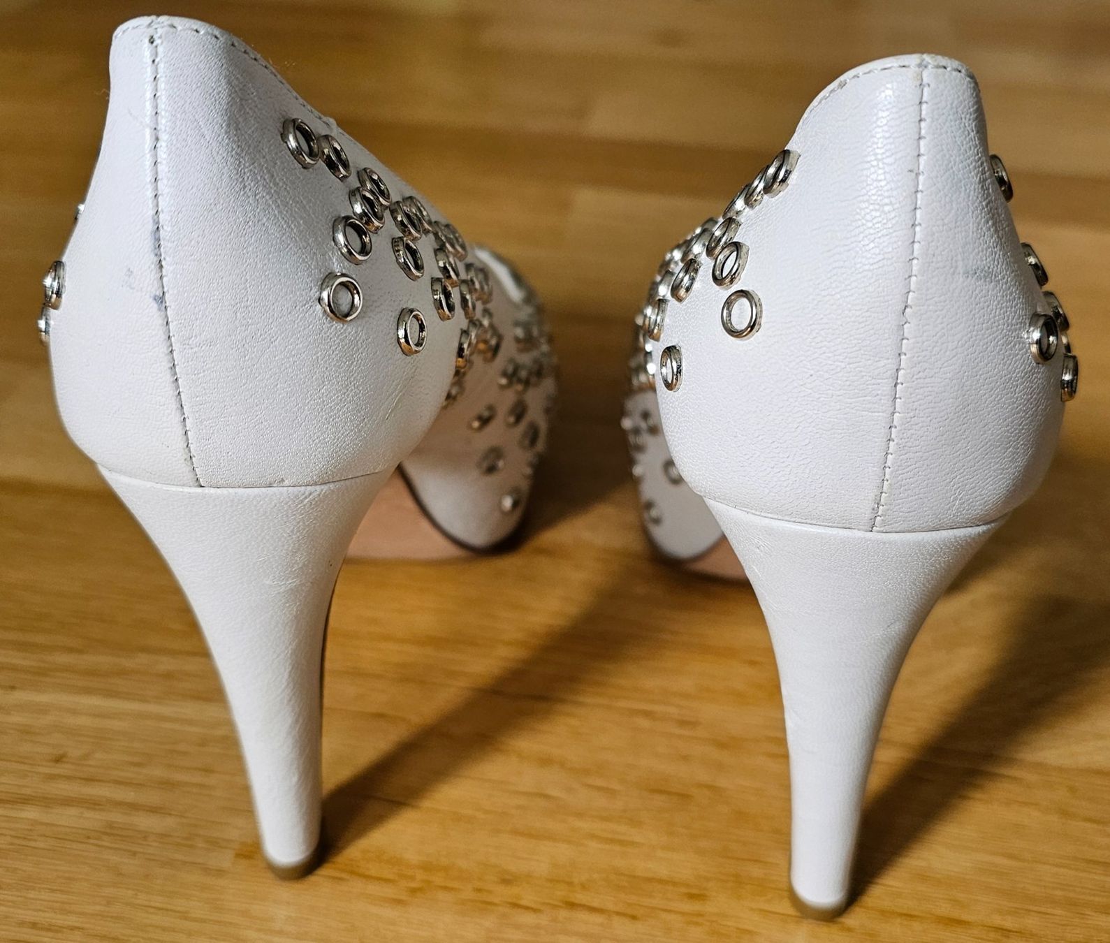 Chaussures femmes: Escarpins blancs - Mani Manilda - Taille 36 – D'occasion à Court par Jovi2 4