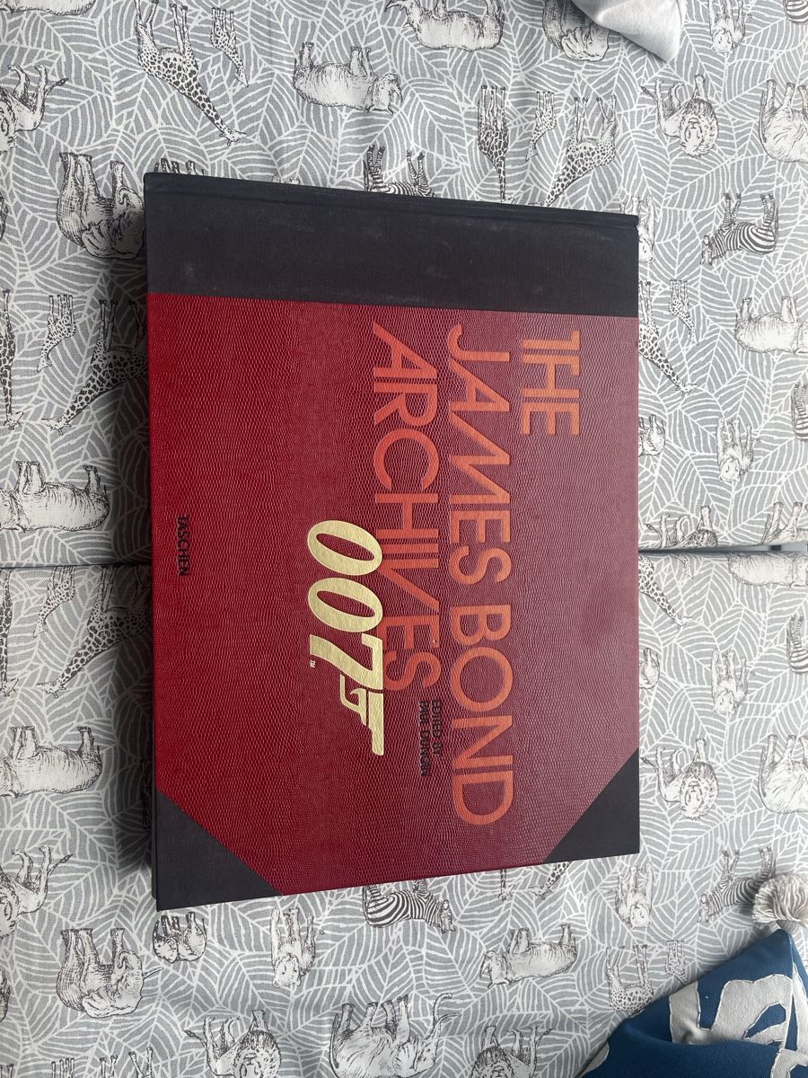 Bücher: "The James Bond Archives 007" Bildband Buch – Gebraucht aus Zürich von Claudia0174