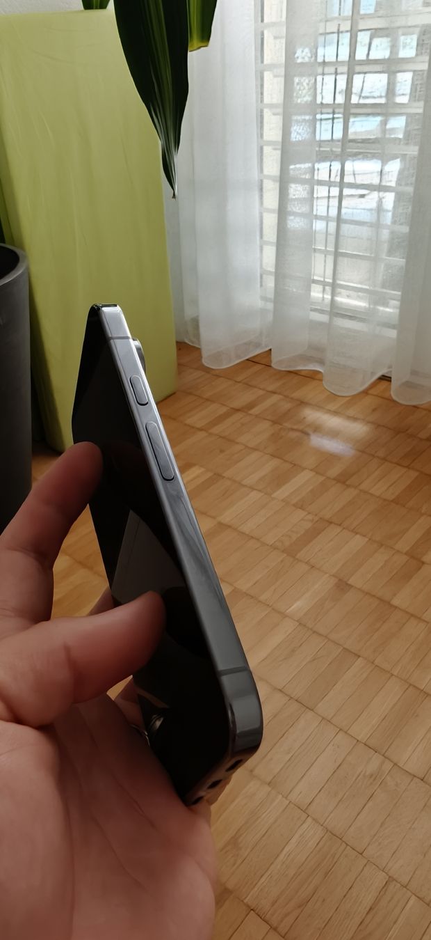 Google Telefoni cellulari / Smartphones: Google Pixel 10 pro 128GB Moonstone Grau mit oroginal Case – Nuovo (secondo la descrizione) da Bachenbülach venduto da SabriP 4