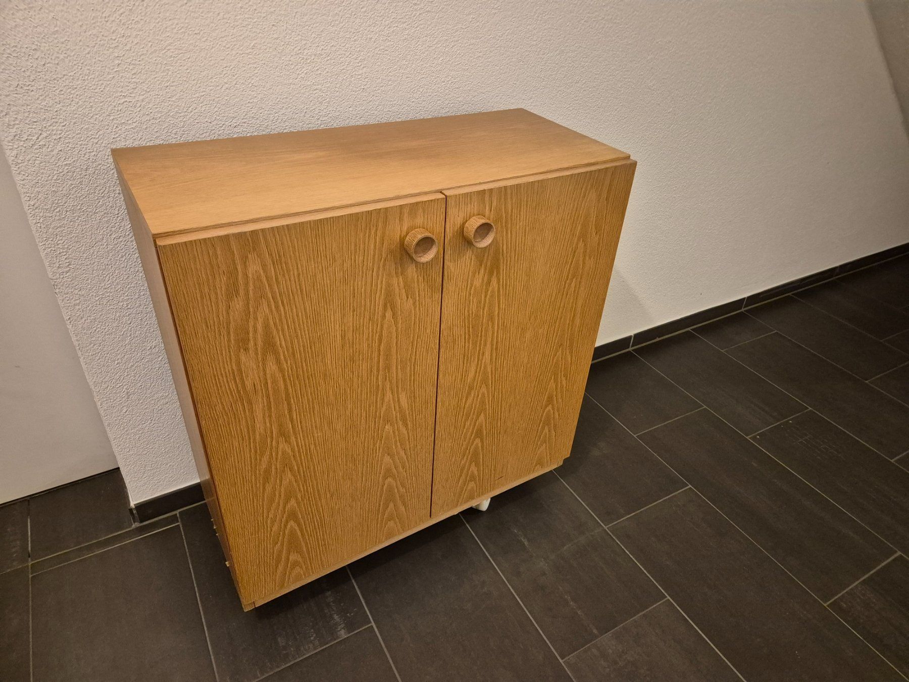Kommoden: Schuhkommode, braun – Gebraucht aus Turgi von hauser.juerg