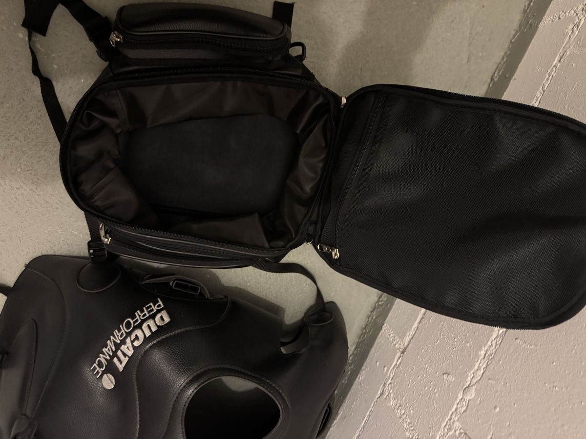 Ducati Tutti i ricambio per moto: Ducati Performance Tankrucksack – Ducati Monster – Usato da Zumikon venduto da Aulla 3