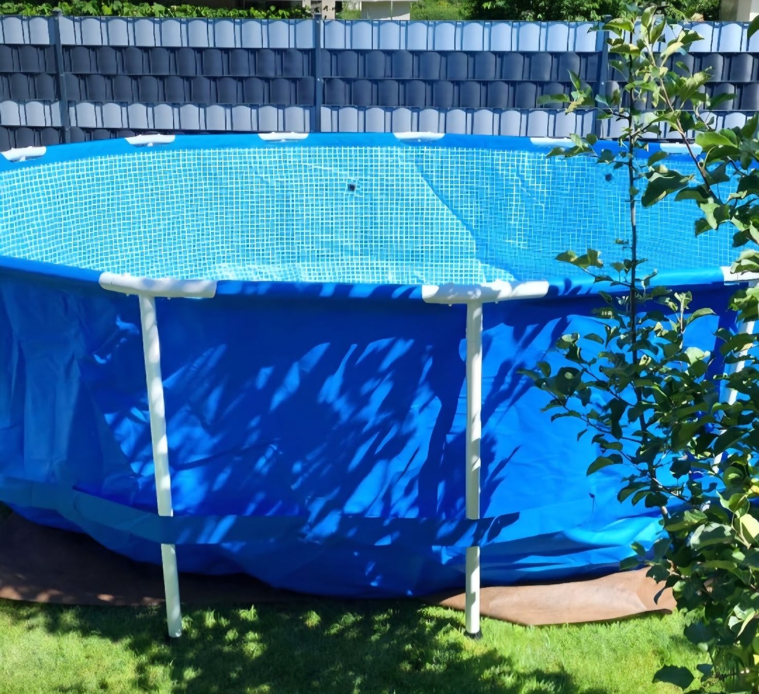 Intex Piscine: Intex Metal Frame Pool 15FT Set mit Pumpe – Usato da Wangs venduto da meeresbrise11 1