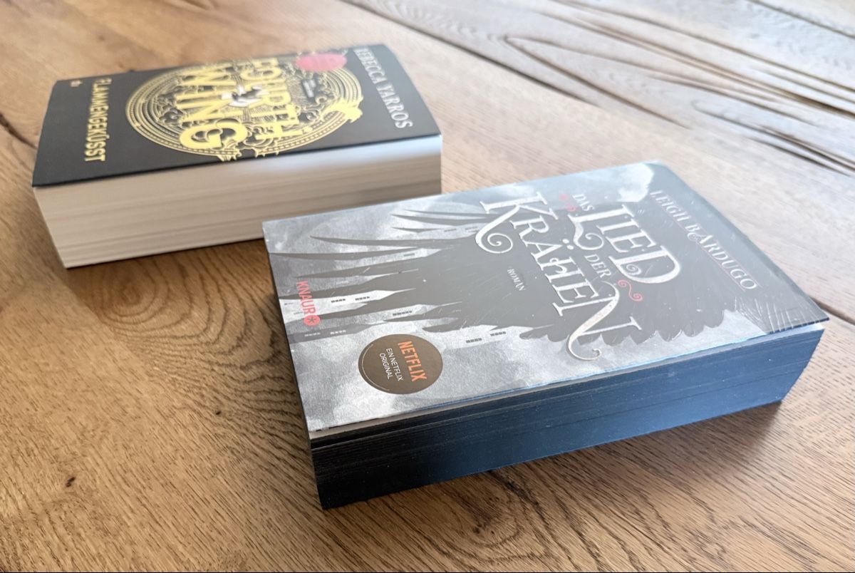 Bücher: 2x Taschenbücher: Fourth Wing & Lied der Krähen – Gebraucht aus Siebnen von Zesaria7 2