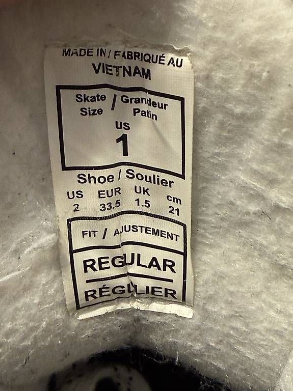 Ccm Patins à glace: CCM Schlittschuhe 33.5 – D'occasion à Wallisellen par san_r6p7 2
