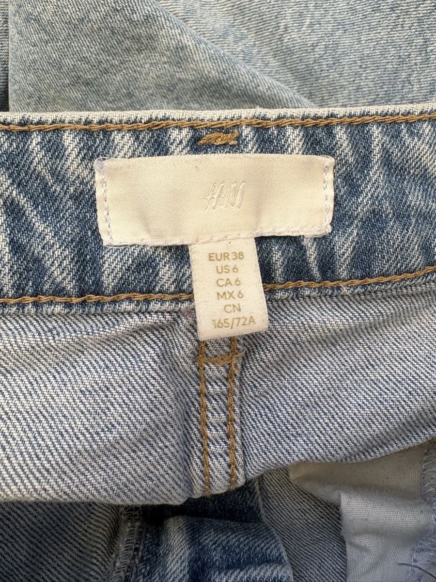 H&M Jeans: Damenjeans H&M 38 Blau – Usato da Oensingen venduto da Chicotus 1