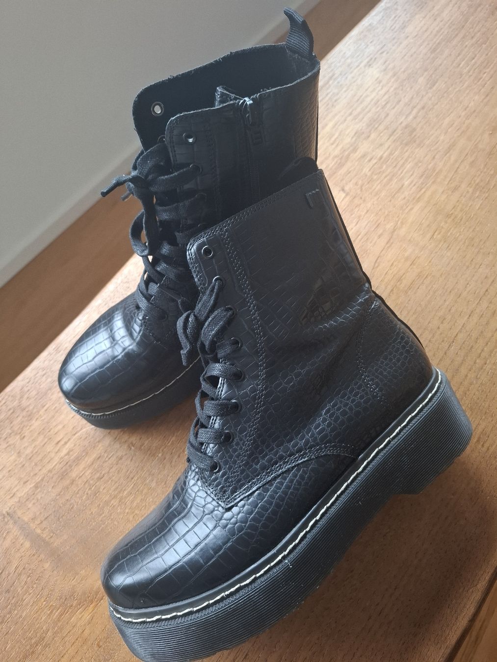 Mustang Scarpe da donna: Stiefel Damen Gr.41 – Nuovo (secondo la descrizione) da Wädenswil venduto da Moki12 1