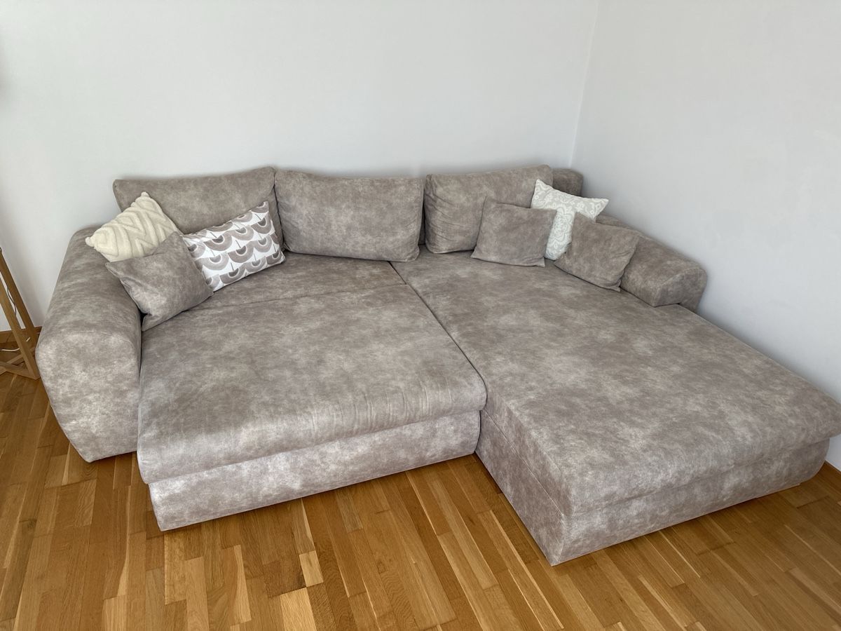 Divani: Ecksofa hellgrau Stoff top Zustand – Usato da Aarau venduto da lolly03 2