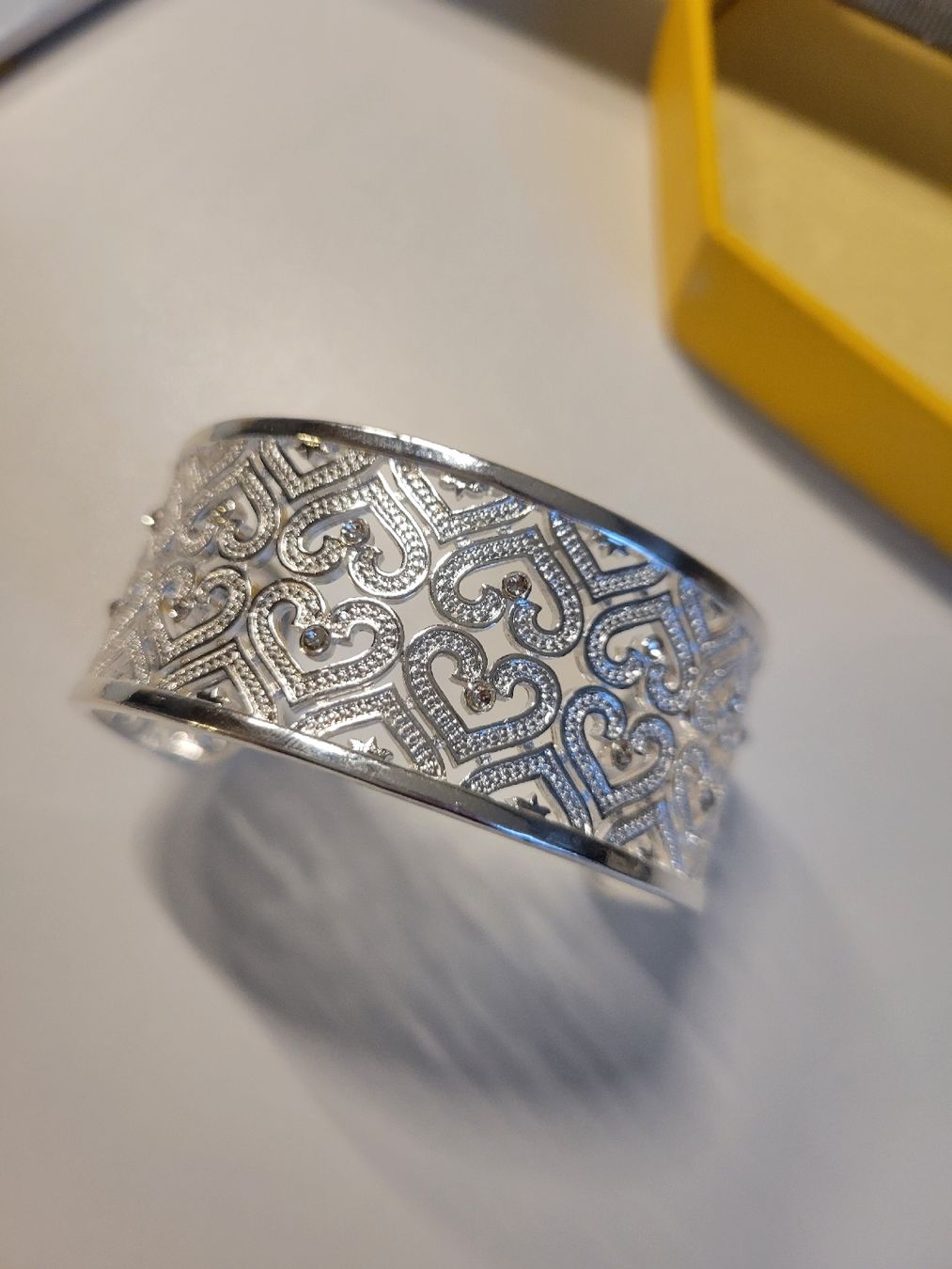 Bracciali & Braccialetti: Bracelet manchette élégant avec strass – Nuovo (secondo la descrizione) da Bernex venduto da Dariafr 7