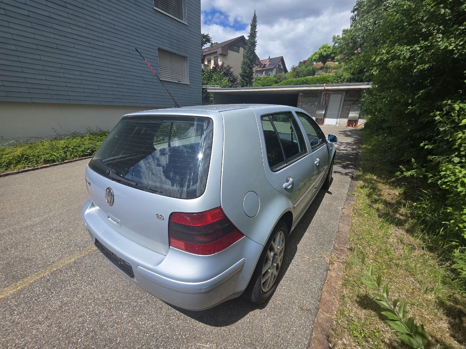 VW Autos: VW Golf 4  – Defekt aus Rüti ZH von Isa8630 1