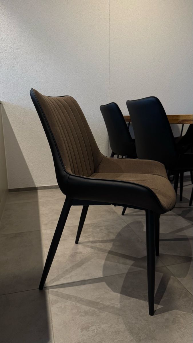 Sedie: Stühle – Usato da Gränichen venduto da Aldina.htc