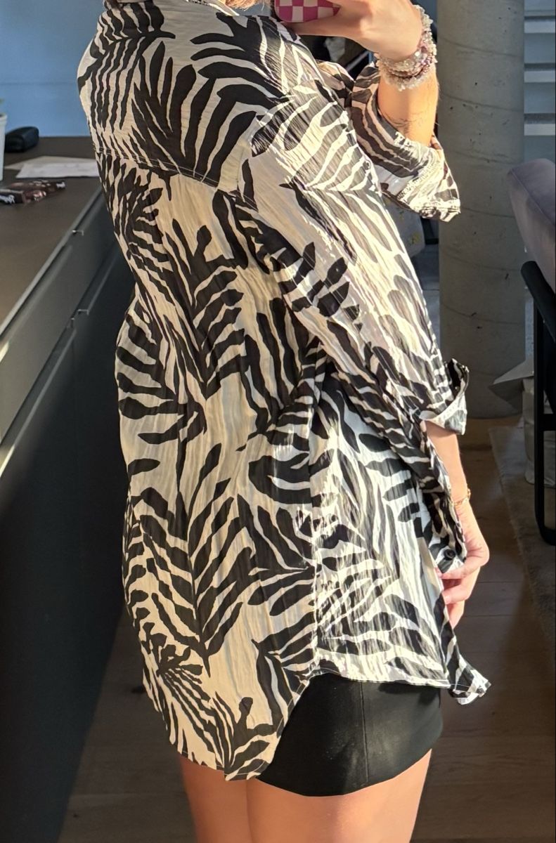 H&M Blusen: Sommerbluse mit Zebra-Muster, Grösse M – Gebraucht aus Halten von nin_6sp9 2
