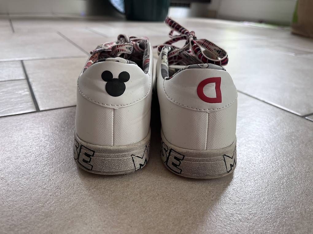 Damenschuhe: Basket Desigual Mickey taille 37 – Gebraucht aus Yverdon-les-Bains von car_xd5s 2