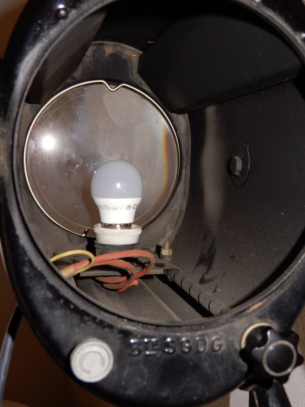 Lampade: Alte Theaterleuchte France – Usato da Senèdes venduto da Mutzli52 9
