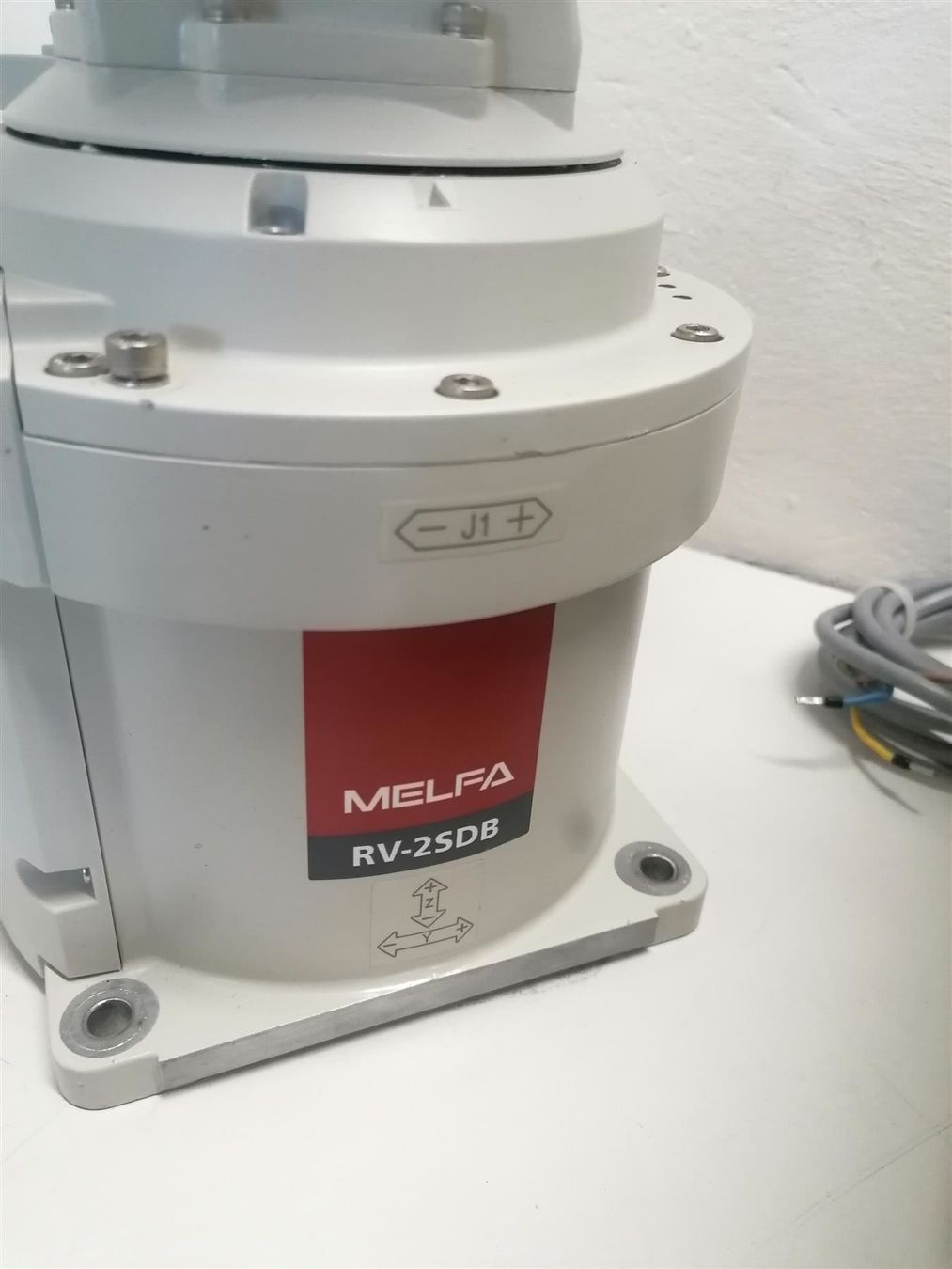 Tutte le macchine: Roboter- Mitsubishi RV-2SDB-S15 komplett – Usato da Niederdorf venduto da LeptonAG_Labor 7