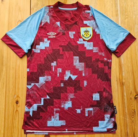 Burnley FC Trikot NEU Umbro Grösse M England Fussball