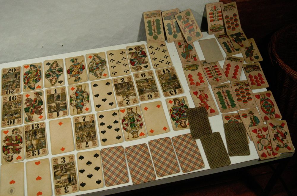 PH PandaHall Spielkarten-Stecknadeln 12 Stück – Poker Ass Brosche In 4 Designs