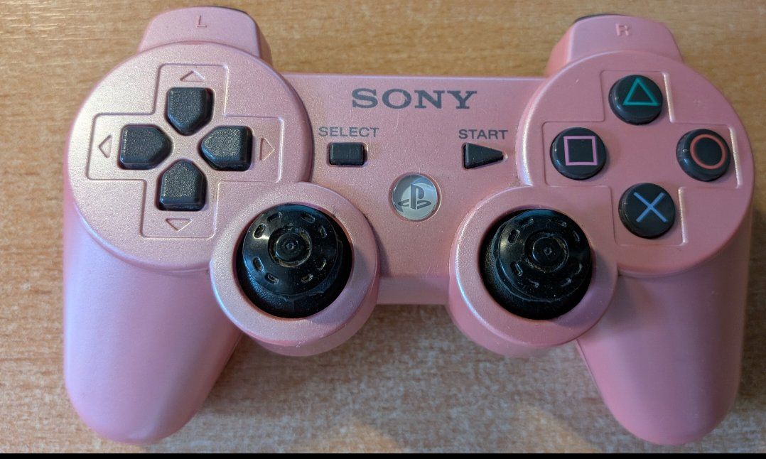 Sony Controller: Manette PS3 Sony Dualshock 3 Sixaxis Rose – Usato da Cernier venduto da Poussetofiol