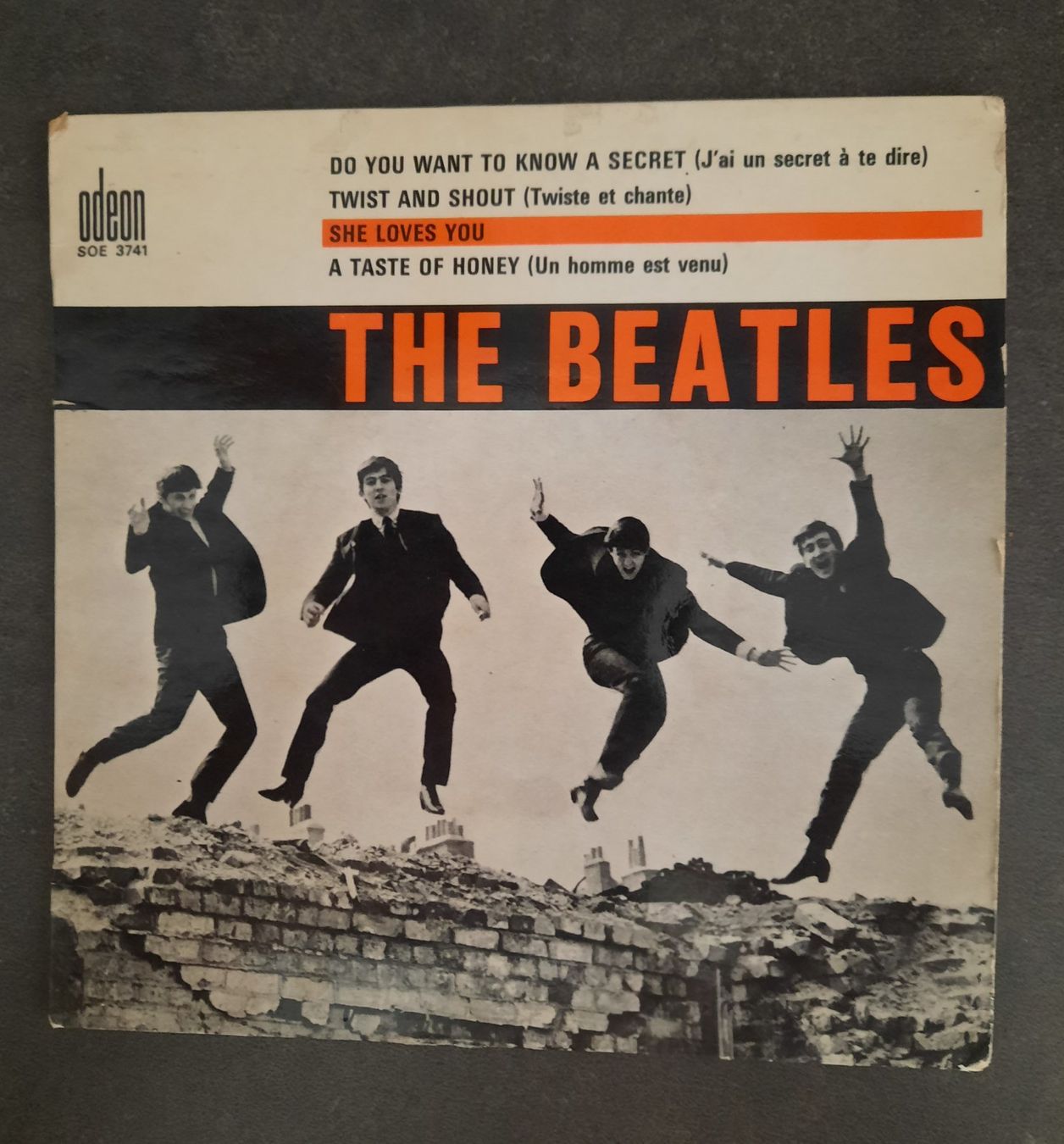 Dischi in vinile: The Beatles / Odeon France – Usato da Collombey venduto da LRJ1