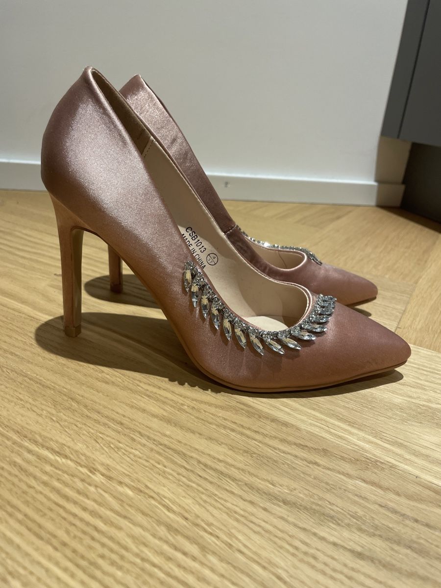 Scarpe da donna: Roséfarbene High Heels von Chi Chi, Gr. 37 – Nuovo (secondo la descrizione) da Arbon venduto da llaauraa