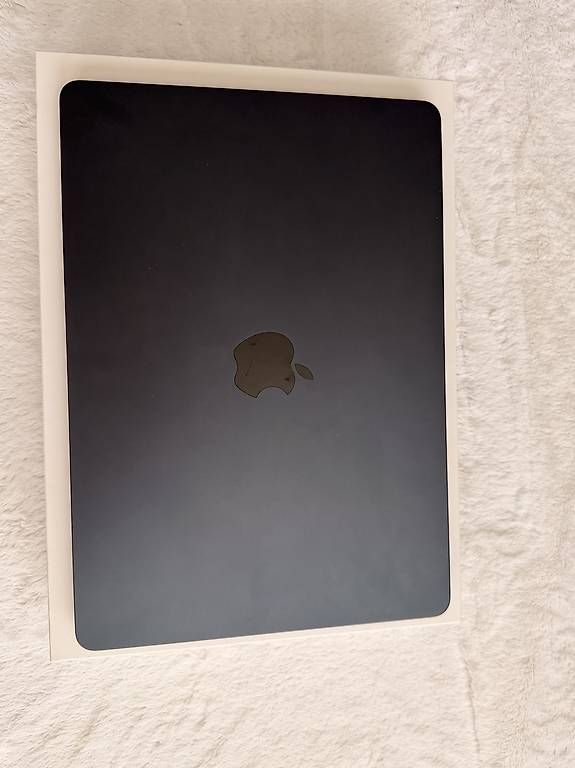 Apple Notebook: MacBook Air M2 2022 – Usato da Emmenbrücke venduto da mar_d2fb 3