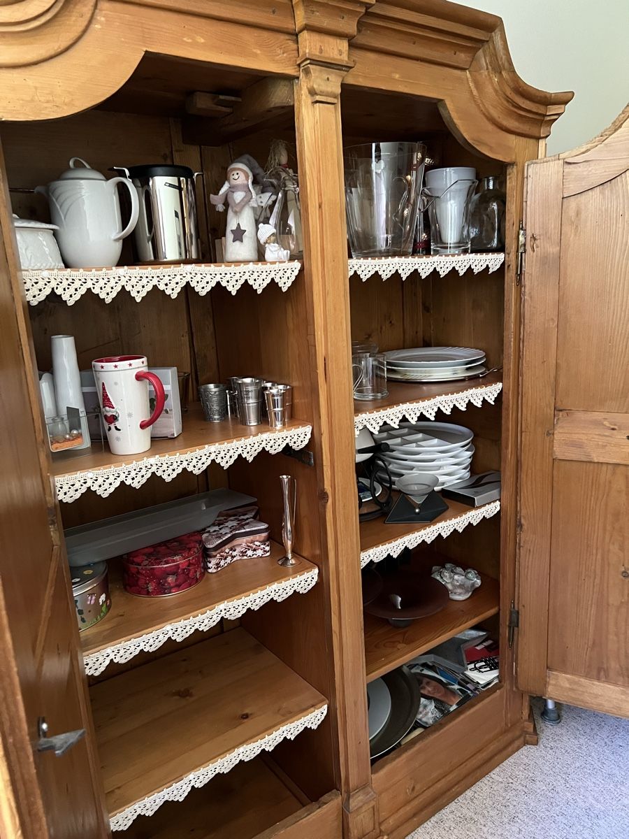 Schränke: Antiker Schrank aus der Renaissance  – Gebraucht aus Stachen von hun_x7xb 1