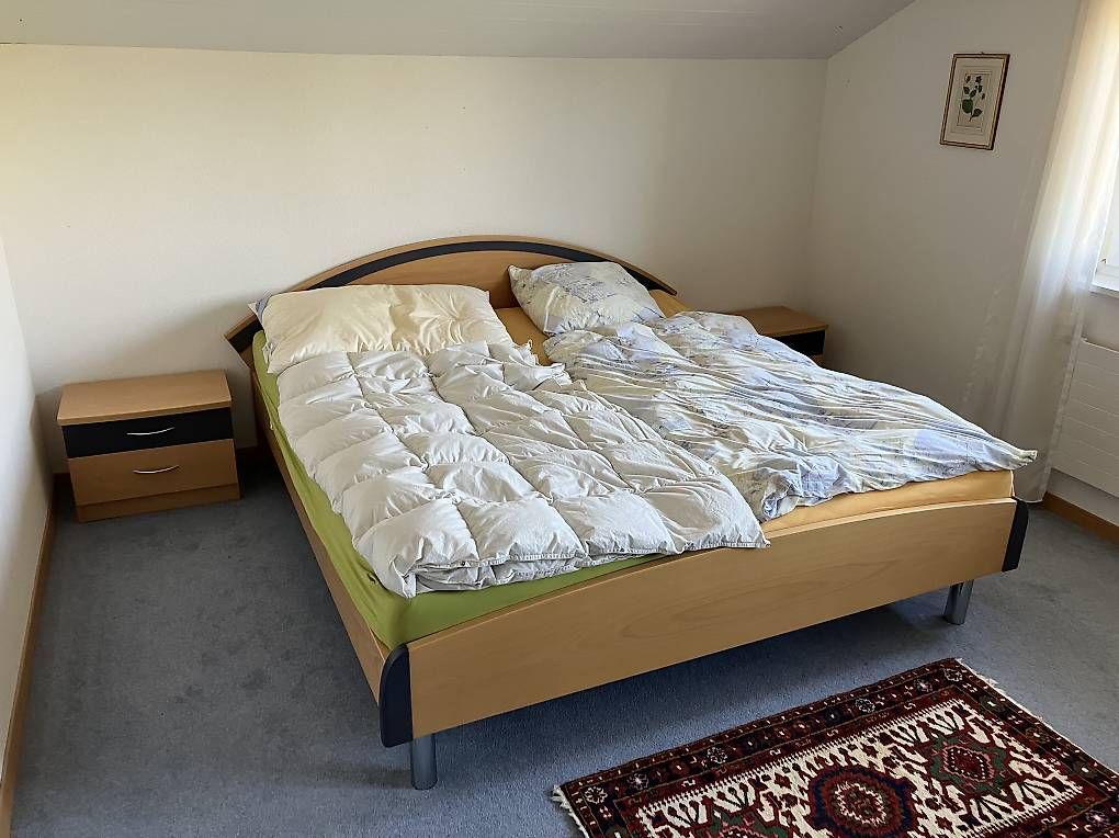 Lits: Lit double 180x200 cm – D'occasion à Düdingen par chi_7j5l