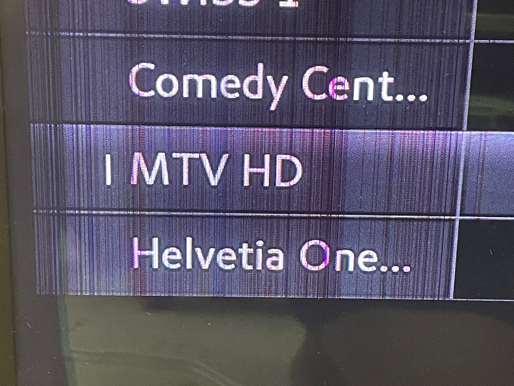 Bang & Olufsen Fernseher: Beovision 11-46, Steifen links im Display – Gebraucht aus Niederurnen von Strike2 2