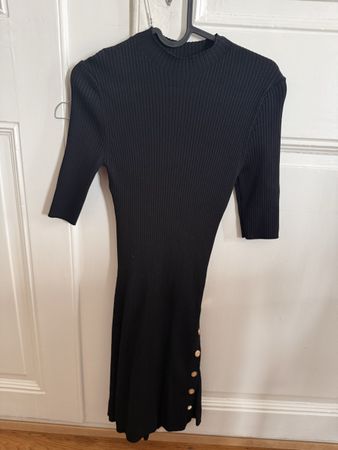 Robe en maille Maje noire avec boutons taille 1