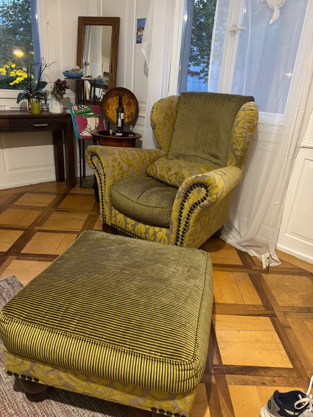 Poltrone: Sessel mit passendem Fusshocker – Usato da St. Gallen venduto da mer_l2n9 2