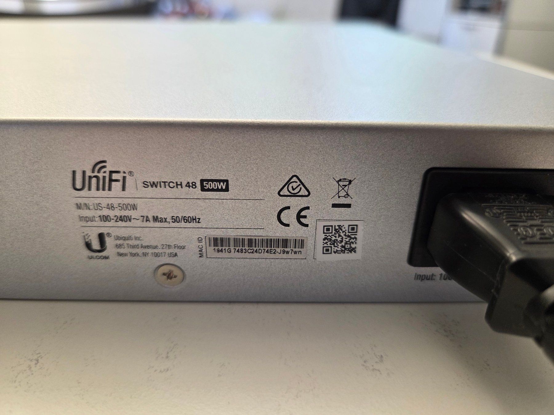 Ubiquiti Modem & Router: UniFi Switch 48 500W – Usato da Bern venduto da Skiddoo 2