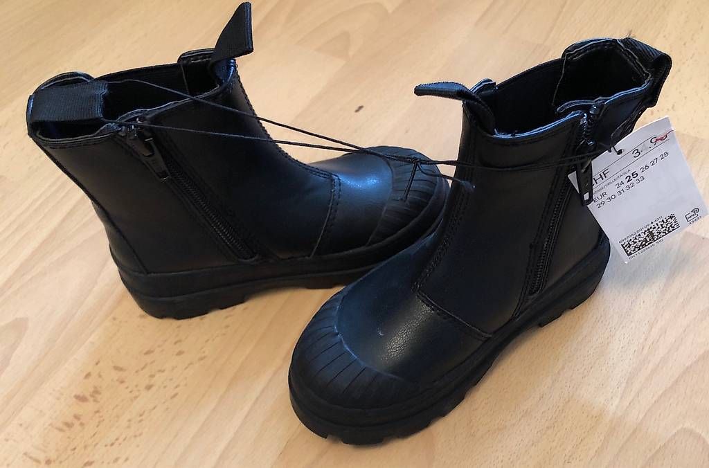 H&M Scarpe per ragazze: Kinderschuhe Gr 25 – Usato da Oberbuchsiten venduto da etr_2jg5 4