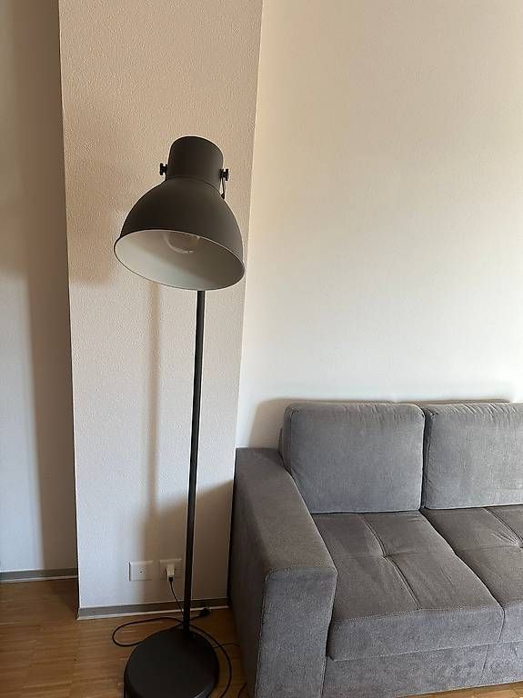 Lampen: Stehlampe – Gebraucht aus Langnau i. E. von fab_5crw