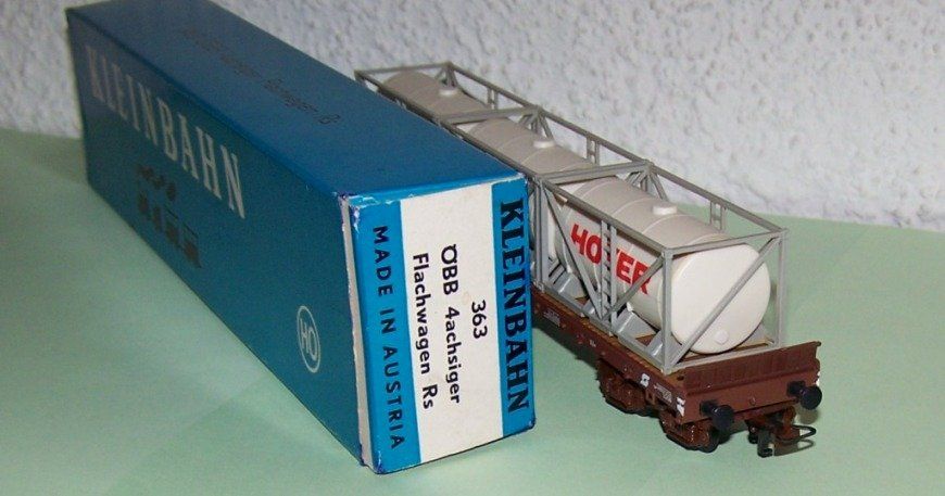 Kleinbahn Modellini di ferrovie: Kleinbahn H0 363: Flachwagen Rs, ÖBB mit 3 Hoyer Container – Usato da Brüttisellen venduto da Rentner44zh 1