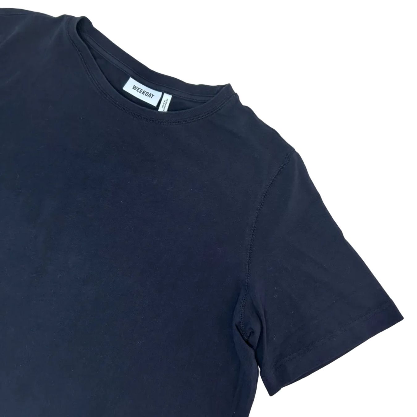 Weekday T-Shirts: Weekday T-Shirt – Gebraucht aus St. Gallen von look-twice 1