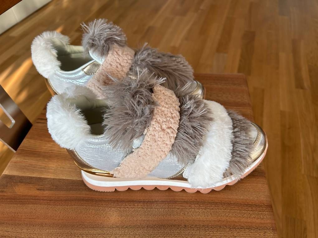 Damenschuhe: Da.-Sneaker neu Gr.40 – Neu und originalverpackt aus Hünenberg von fgg_v79c 1