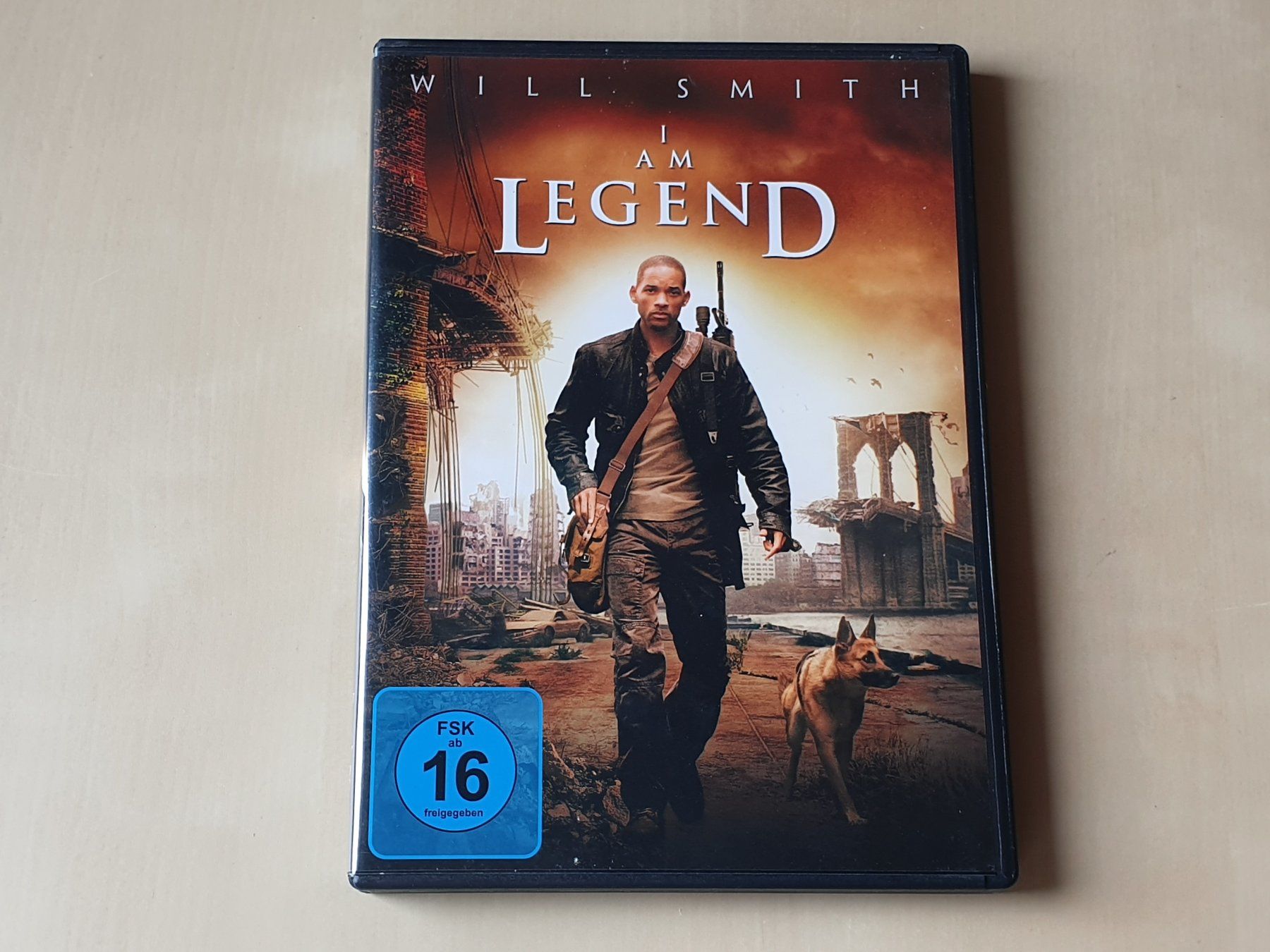 Tous les DVDs: I Am Legend – D'occasion à Stansstad par collectorsshop