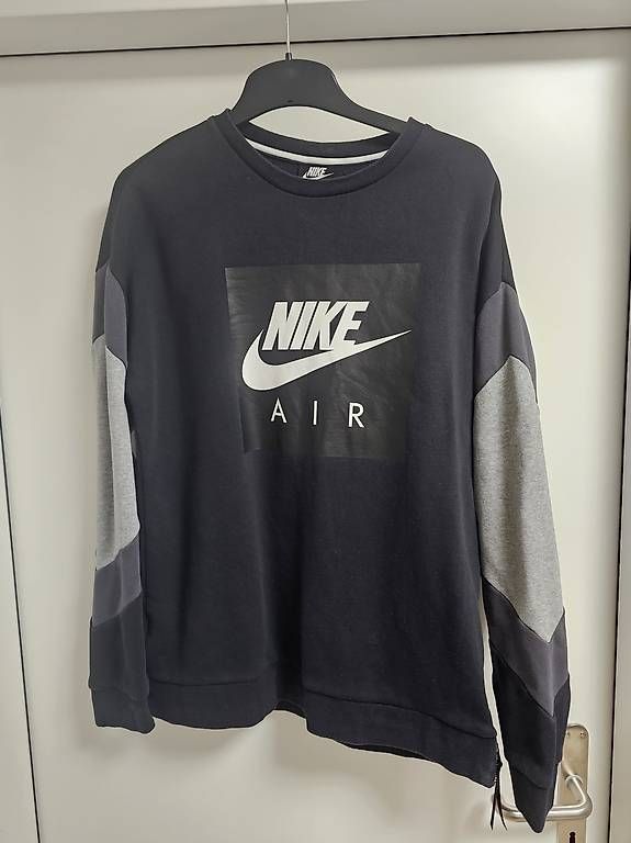 Pullover & Sweatshirts: Nike Hoodie Grösse M – Gebraucht aus Möhlin von luc_hlv7