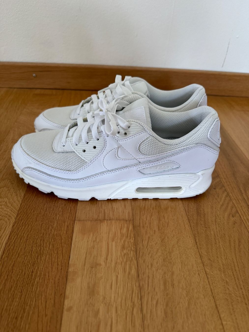 Nike Herrenschuhe: White Nike Airmax – Gebraucht aus Wettingen von ale_6gmk