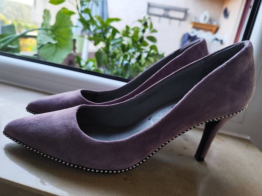 Scarpe da donna: Absatz Schuhe aus Wildleder – Usato da Breitenbach venduto da Beatrice_20nov 1
