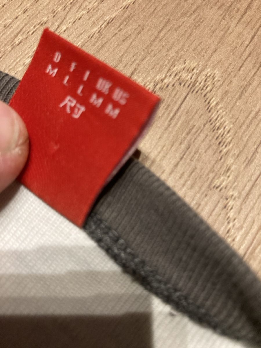 Esprit T-Shirts: Esprit T-Shirt Grösse M weiss – Gebraucht aus Zweisimmen von design02 1