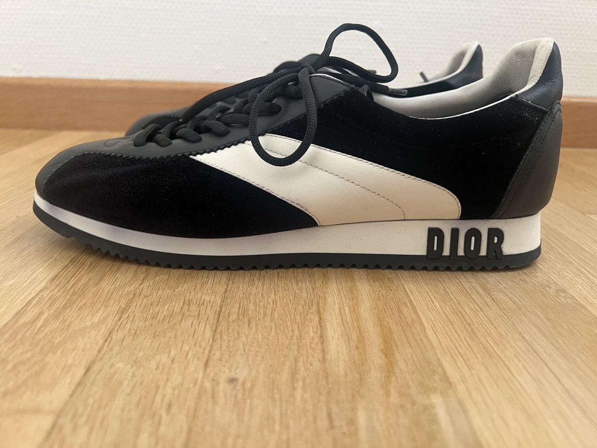 Dior Damenschuhe: Stylish Dior Diorun Sneakers – Gebraucht aus Zürich von son_f7qw 2