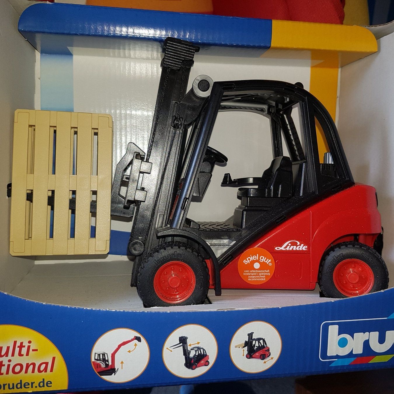 Bruder Giocattoli: Bruder Linde Stapler G – Usato da Schwarzenburg venduto da Flamingo07