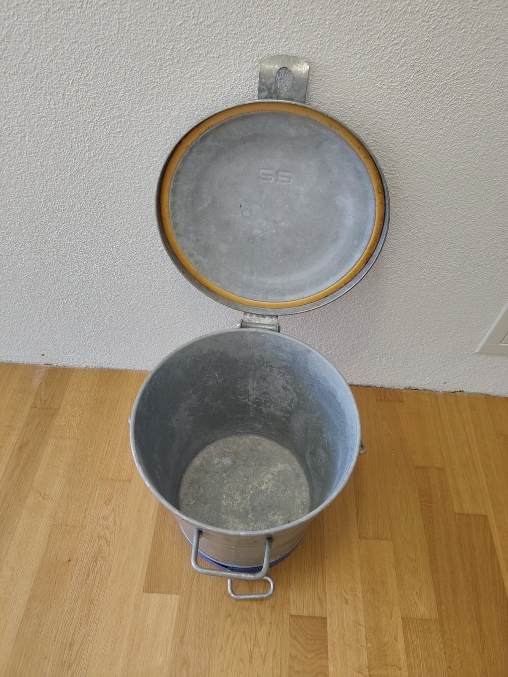 Ochsner Poubelles: Ochsner Kübel – D'occasion à Büttikon AG par fire2000 4