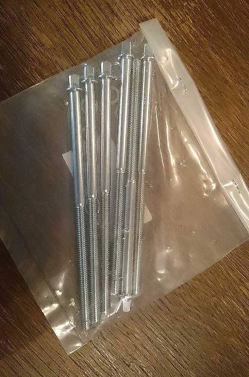 Strumenti musicali: 48 St. Vierkant Drumset Schrauben - Lang – Nuovo e nell'imballaggio originale da Zürich venduto da Limitless2000