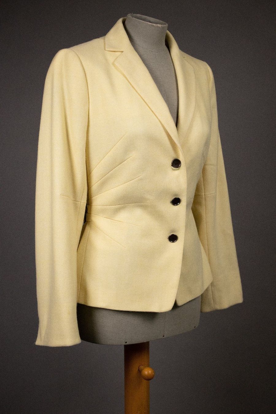 Giacche: AKRIS Jacke aus Kashmere und Wolle Gr.S – Usato da Hombrechtikon venduto da BAZ-Vintage 4