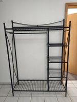Garderobe aus Metall